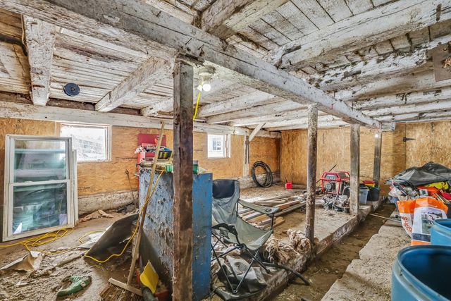 928 Vt Route 100, Lowell, VT 05874