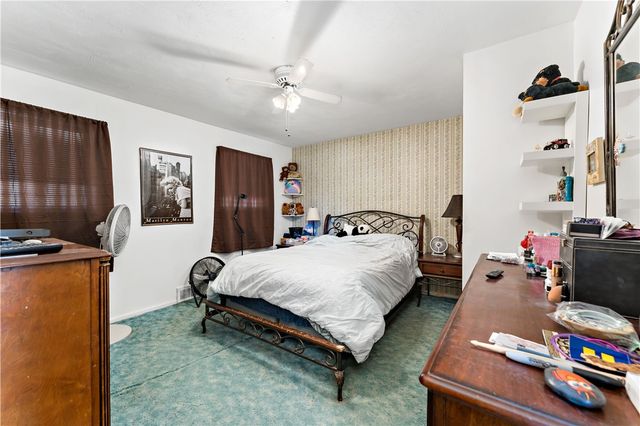 53 Fountain St, Crafton, PA 15205