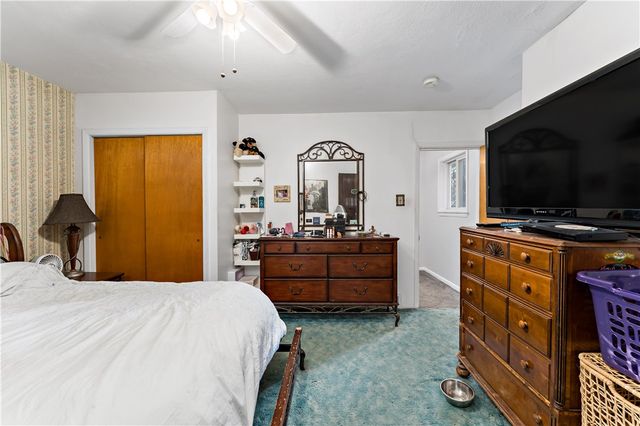 53 Fountain St, Crafton, PA 15205