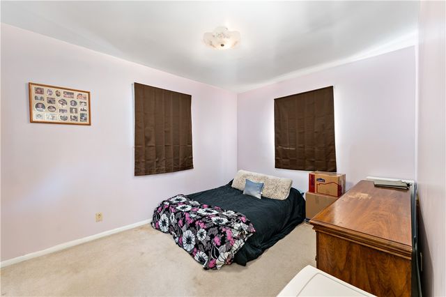 53 Fountain St, Crafton, PA 15205