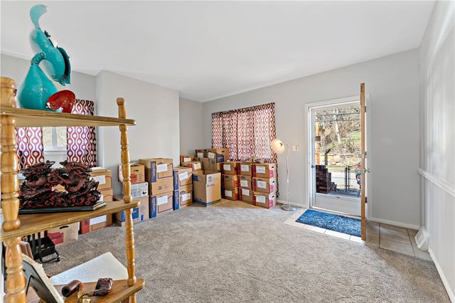 53 Fountain St, Crafton, PA 15205