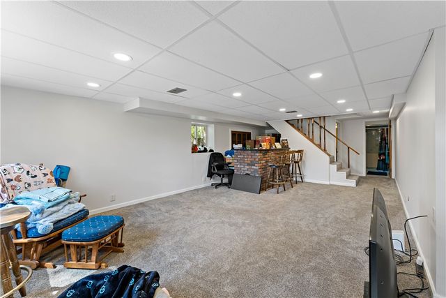 53 Fountain St, Crafton, PA 15205