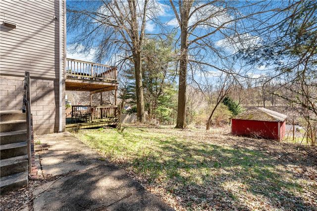 53 Fountain St, Crafton, PA 15205