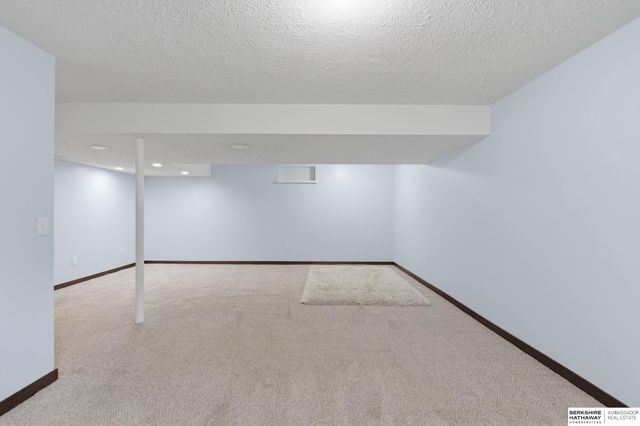 13917 Monroe Street, Omaha, NE 68137