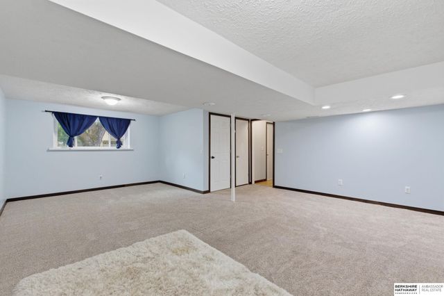 13917 Monroe Street, Omaha, NE 68137