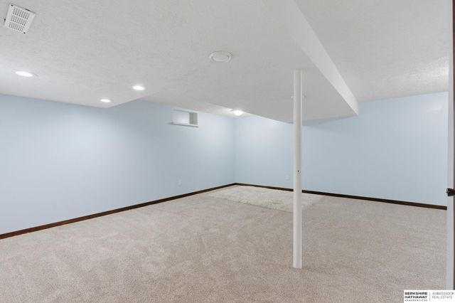 13917 Monroe Street, Omaha, NE 68137