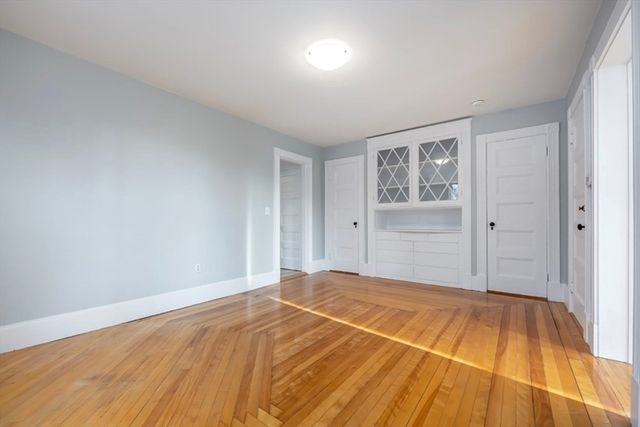 24 Elm St 1, Andover, MA 01810