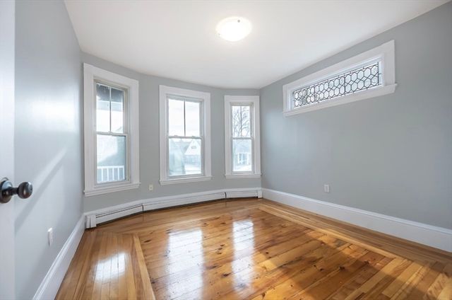 24 Elm St 1, Andover, MA 01810