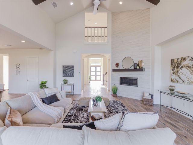 345 Two Creeks LN, Austin, TX 78737