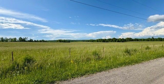 1 Topsy Rd, Waynesboro, TN 38485