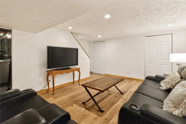 1337 Courtney Drive, Victor, NY 14564