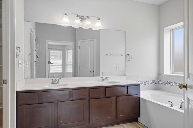 5925 Malta CIR, Round Rock, TX 78665