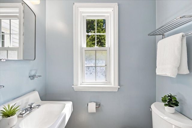 293 Main Street, Walpole, MA 02081