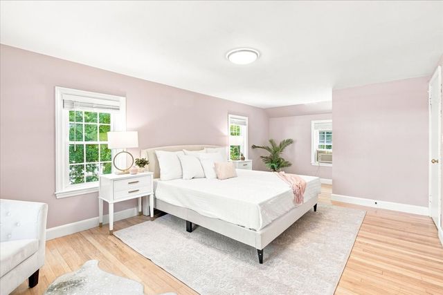 293 Main Street, Walpole, MA 02081