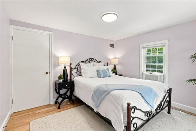 293 Main Street, Walpole, MA 02081