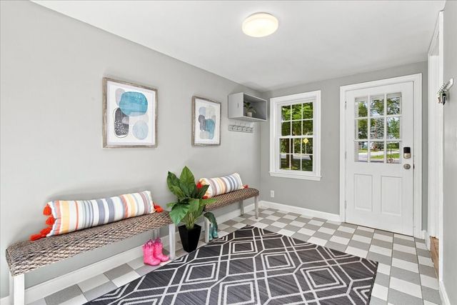 293 Main Street, Walpole, MA 02081