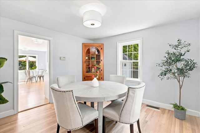 293 Main Street, Walpole, MA 02081