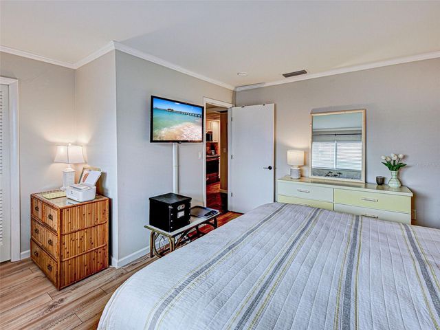 902 GIBBS ROAD 285, Venice, FL 34285