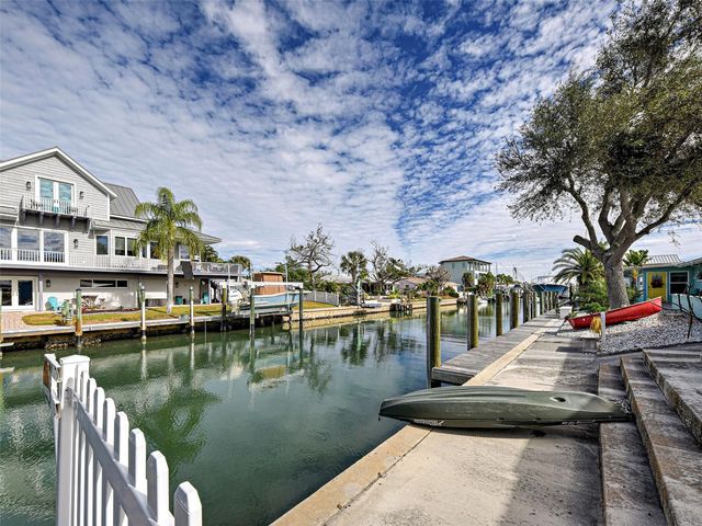 902 GIBBS ROAD 285, Venice, FL 34285