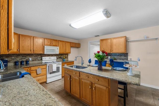 1800 EMILY DRIVE, Winter Haven, FL 33884