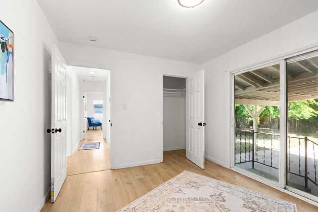5536 Fruitridge Rd, Sacramento, CA 95820