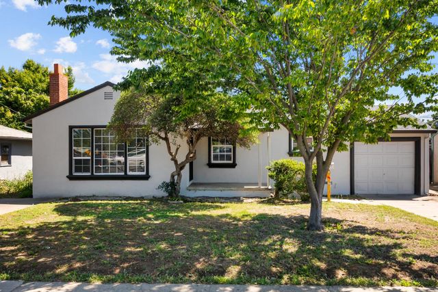 5536 Fruitridge Rd, Sacramento, CA 95820