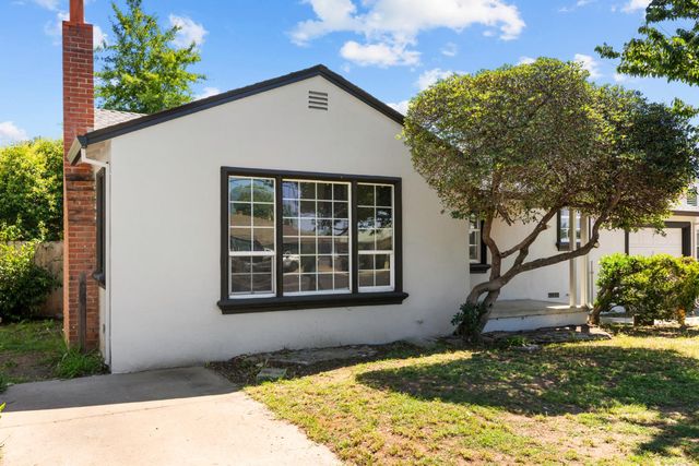 5536 Fruitridge Rd, Sacramento, CA 95820