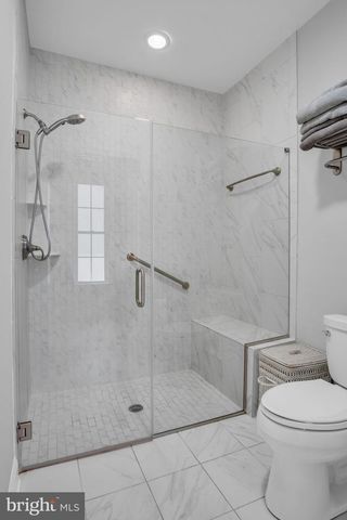 221 LOYAL DRIVE, Mechanicsburg, PA 17050