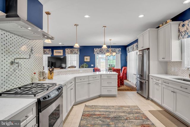 221 LOYAL DRIVE, Mechanicsburg, PA 17050