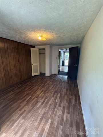 76 Lookout Road, Asheville, NC 28804