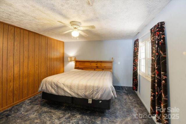 76 Lookout Road, Asheville, NC 28804