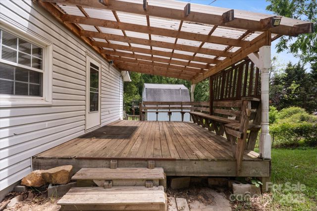 76 Lookout Road, Asheville, NC 28804