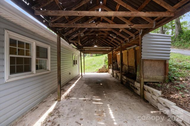 76 Lookout Road, Asheville, NC 28804