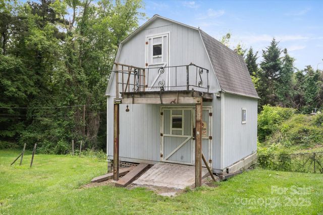 76 Lookout Road, Asheville, NC 28804