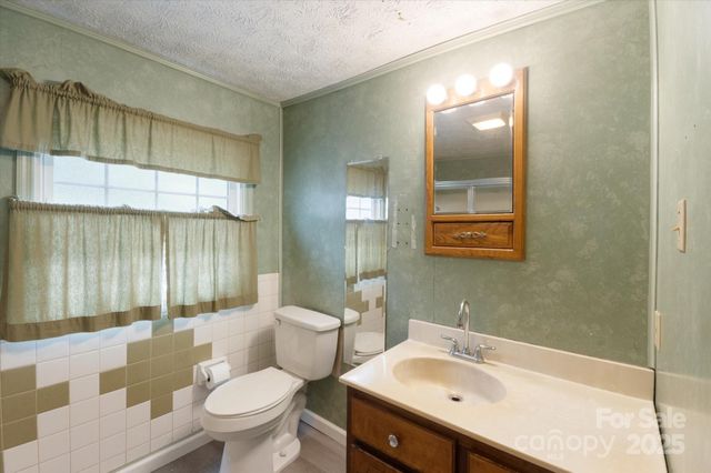 76 Lookout Road, Asheville, NC 28804