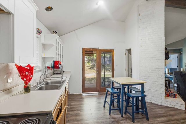 6321 Brookhaven Trail, Fort Worth, TX 76133