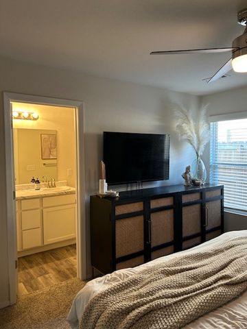 1312 S Morningside Drive, Fayetteville, AR 72701