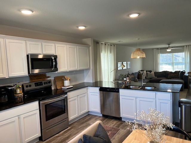 1312 S Morningside Drive, Fayetteville, AR 72701