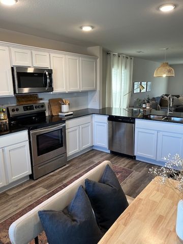 1312 S Morningside Drive, Fayetteville, AR 72701