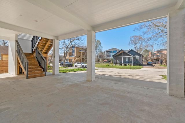 3133 Hamilton St, La Porte, TX 77571