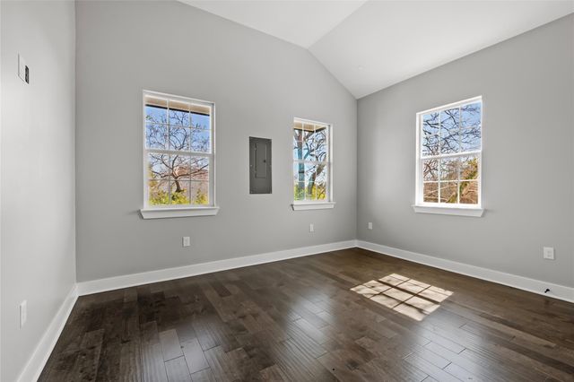 3133 Hamilton St, La Porte, TX 77571