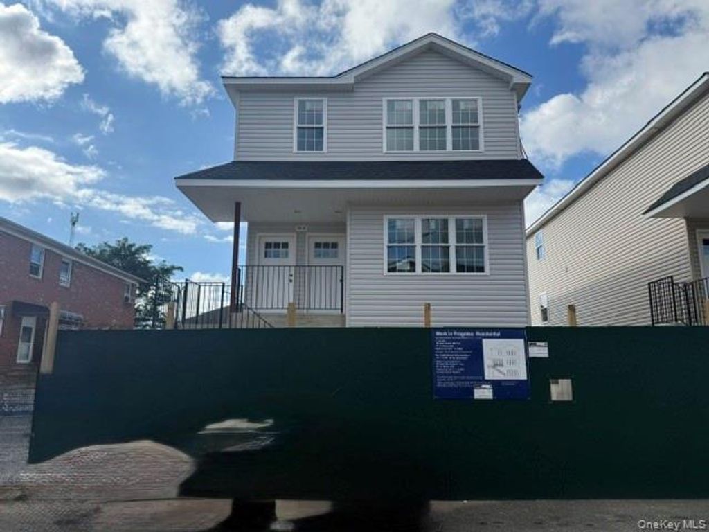 102-24 Dunton Court, Howard Beach, NY 11414 — exterior