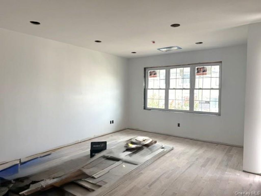 102-24 Dunton Court, Howard Beach, NY 11414 — photo 4