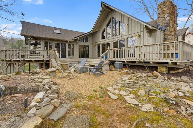 66 Tamarack Point, Jasper, GA 30143