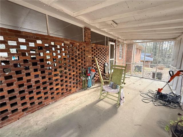 2743 Pine Hill NW Drive, Kennesaw, GA 30144