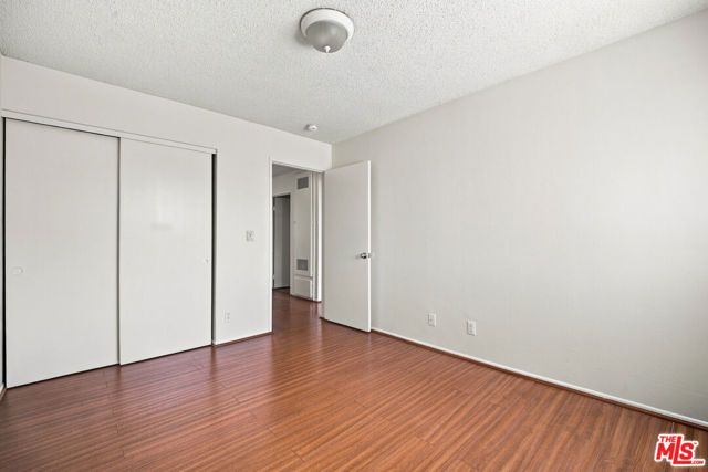 927 S Berendo Street, Los Angeles, CA 90006