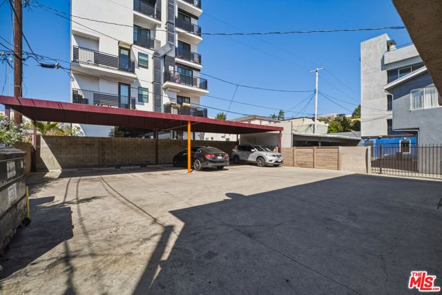 927 S Berendo Street, Los Angeles, CA 90006