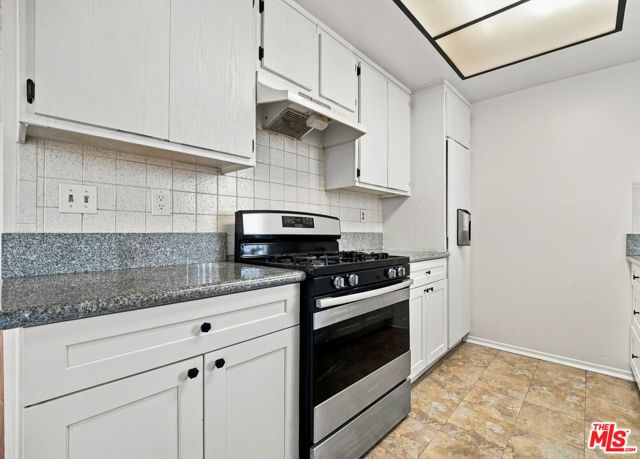 927 S Berendo Street, Los Angeles, CA 90006