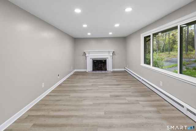 110 Greenwood Drive, Manchester, CT 06042