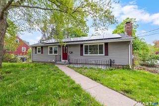 110 Greenwood Drive, Manchester, CT 06042